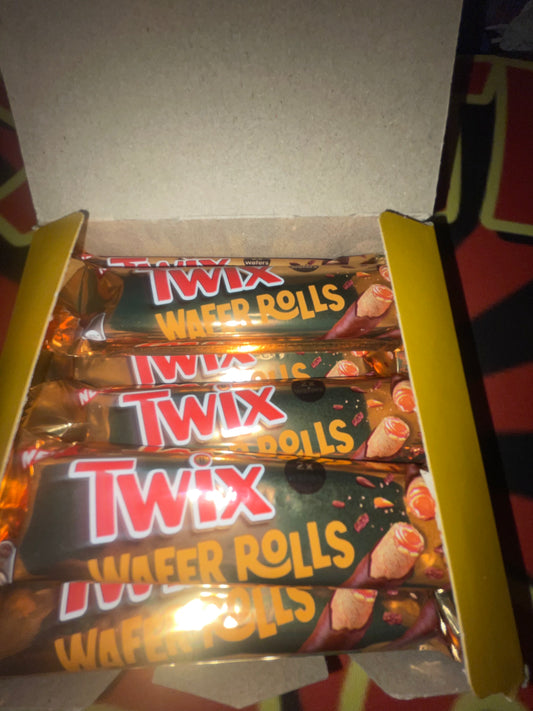Twix Chocolate Wafer Rolls (UK) 4 Wafer Rolls