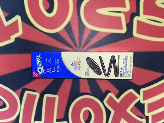 Oreo Thins Vanilla Mousse Sandwich Cookies (China) Rare