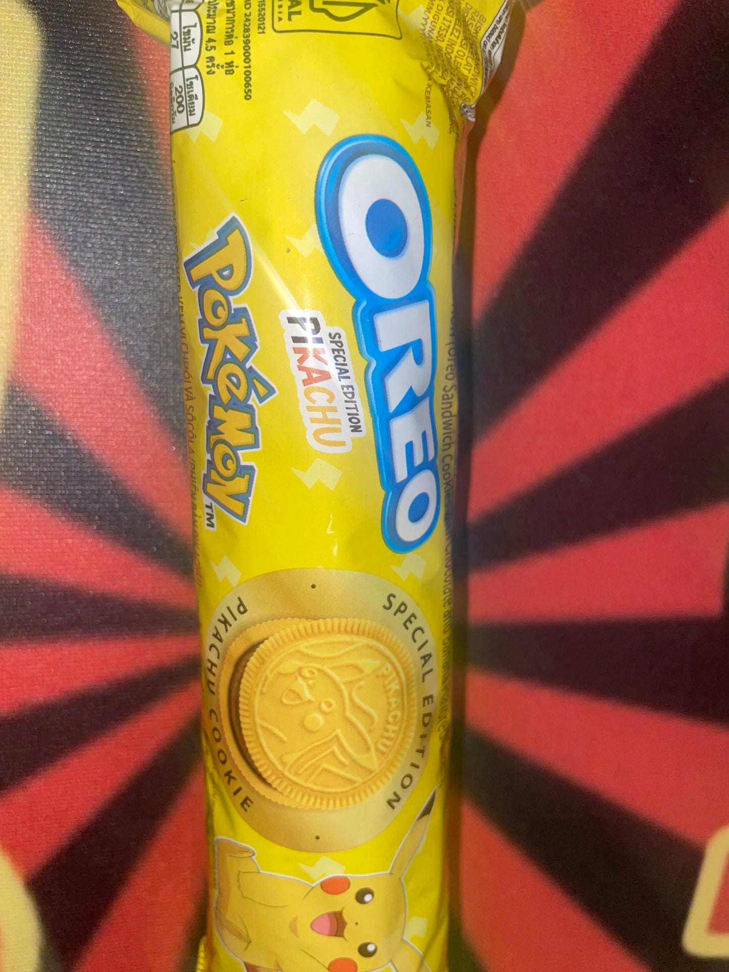 Oreo Pokémon Banana and Chocolate Flavor Cookie Sandwich Pikachu Limited Edition Limited Time